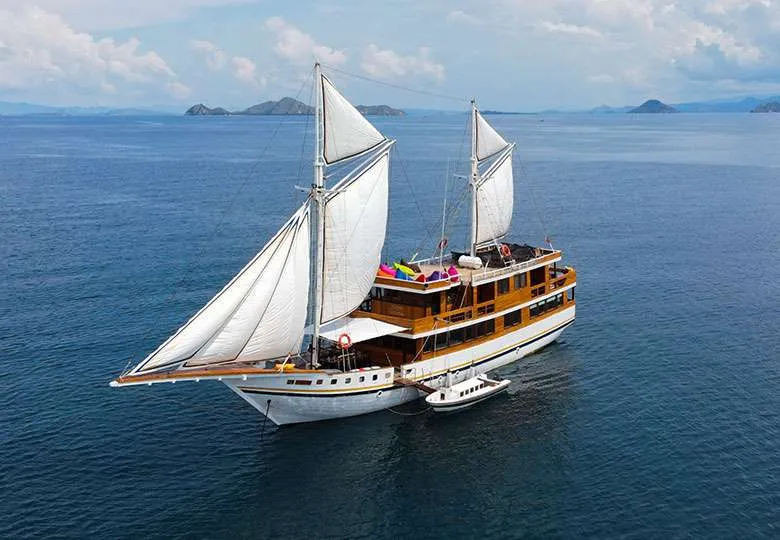 3d2n komodo tour package 3d2n komodo tour package
